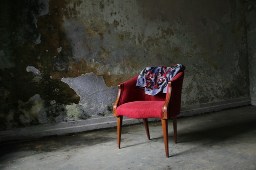 chaise rouge